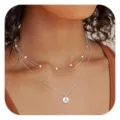 Collana multistrato argentata con perle finte e ciondolo con lettera per donna - Argento A