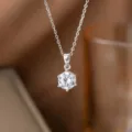 Élégant collier en argent avec pendentif diamant solitaire à six griffes pour femme - Collier Monopierre à Six Griffes-Argent