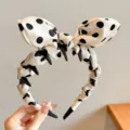 Polka dot bow headband with teeth, stylish hair hoop for women daily wear and face washing. - White