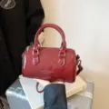 Kokkini lak toanta cheiros stilati vintage kylindriki toanta me louri gia gynakes modati. - Χωρίς μενταγιόν / Κόκκινο
