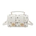 Weiße Umhängetasche mit Punkten für Damen, stilvolle Handtasche mit Drehverschluss und Griff. - Weiß