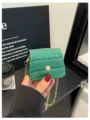 Kleine grüne Kroko-Muster Umhängetasche, trendige PU-Leder Schultertasche mit Metallkette. - Grün