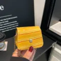 Trendy yellow crocodile pattern mini crossbody bag, chic chain shoulder bag for women. - Yellow
