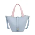 Sac à main seau élégant en cuir bleu clair avec anses roses et cadenas pour femmes. - Bleu Et Rose
