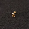Goldenes Knorpelpiercing Ohrring mit funkelndem Zirkonia Stern Design und Schraubkugel. - Fünfzackiger Stern Gold Strass Stil (No.19 Gold) / 1.2x6mm (Stabdicke x Länge)