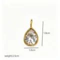 Ciondolo in zircone a goccia minimalista, elegante accessorio di gioielleria con bordo dorato. - Teardrop Pendant / Oro