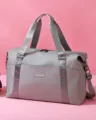 Sac de voyage gris, grand sac de sport avec bretelles argentées, rangement imperméable. - L / Gris