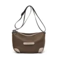 Sac à bandoulière en nylon décontracté pour femme, élégant sac d'épaule avec sangle. - Café