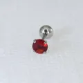 Edelstahl Piercing Ohrring mit rotem Zirkonia Stein, 0,8 mm Stab, Schraubverschluss. - 0.8x6mm Stab / 2mm Stein / Silber Rot