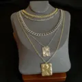 Prachtige moderne meerlaagse ketting set met stijlvolle rechthoekige metalen hangers. - Zilveren Vierkante Schakelketting Set (39#) / 5-delige set / Goud
