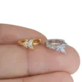 Koreanischer Stil minimalistische Zirkonia kleine Creolen Variante in Gold und Silber. - Mikro-Eingelegter Zirkonia-Stil (款式4) / Silber