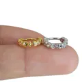 Mini runde Zirkonia Klappcreolen in Gold und Silber, stilvoller und eleganter Ohrschmuck. - Runder Mikro-Eingelegter Zirkonia-Stil (款式6) / Silber