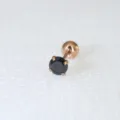 Minimalistischer Edelstahl Zirkonia Knorpel Piercing Stecker mit sicherem Kugelverschluss. - Stift 0,8 x 6 mm / 2 mm Stein / Roségold/Schwarz