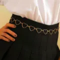 Gold heart chain belt for women, retro metal waist chain, fashion body jewelry accessory. - Heart Waist Chain / Gold