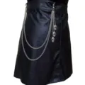 Dettaglio della catena da cintura in metallo in stile punk con ciondoli a teschio. - Catena Pantaloni Doppio Strato Teschio / K bianco