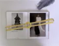 Ceinture transparente en PVC avec bordure jaune et boucle ronde, accessorio tendance pour femme. - Jaune