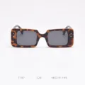 Retro square tortoise shell polarized sunglasses for women and men, stylish street fashion eyewear. - Mixed Tortoise Gray Lens