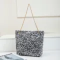 Sparkling sequin shoulder bag with elegant gold chain strap, stylish and spacious daily tote. - 23*7*23 / Silver