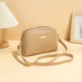 Beige gesteppte Leder Umhängetasche stylische Kamera Schultertasche für Damen Alltag. - Aprikose (Wellensteppung) / M