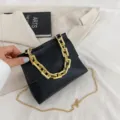 Schwarze Damen Umhängetasche mit grober goldener Kette und feiner Kette, eleganter Stil. - Litchi Schwarz