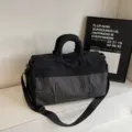 Grosse Kapazität Reise-Duffeltasche, schwarze karierte Sport-Gymnastiktasche für den Alltag. - Schwarz