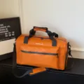 Bolso de viaje grande naranja con correa para el hombro, bolsa deportiva ligera y elegante. - Naranja