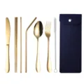 Tragbares Besteckset aus Edelstahl in Gold mit Gabel, Löffel, Messer, Strohhalmen und Etui. - 7-teiliges Set / Dunkelblaue Tasche + Gold