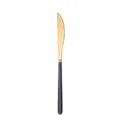 Edelstahl Steakmesser Variante, goldene Klinge mit dunklem Griff, elegantes Besteck. - Schwarzgoldenes Steakmesser