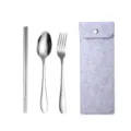 Tragbares Edelstahl Besteck Set mit Stäbchen Löffel Gabel und grauer Filz Aufbewahrungstasche - Dreiteiliges Set / Weißgraue Tasche + Natürliches Stahlbesteck