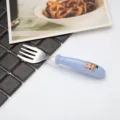 Edelstahl Kindergabel mit niedlichem Cartoon Griff blaues Geschirr Baby Fütterung Gabel Besteck - Blaue Schweinchen-Gabel