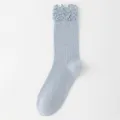 Hellblaue Rippenstrümpfe mit süßen Rüschenbündchen im süßen Lolita-Stil für Damen. - Einheitsgröße / Blau