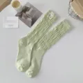 Chaussettes mi-hautes unies vert clair empilées pour femmes, jolies côtelées décontractées. - Taille unique / Vert
