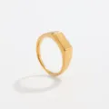 Bague chevalière minimaliste en acier inoxydable doré avec un design carré poli. - Or (No 01088)
