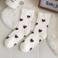 Chaussettes d'hiver chaudes et épaisses à motif de cœur pour femmes, coton éponge doux. - Taille unique / Blanc