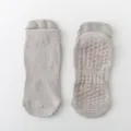 Comfortable women anti-slip yoga socks breathable pilates fitness socks with grip dots grey - One Size / Khaki