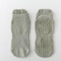 Green yoga socks with anti-slip grip dots, breathable fabric for pilates and fitness workouts. - One Size / Army Green