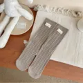 Koreaanse stijl geribbelde katoenen middelhoge sokken met stoffen label, gezellige dagelijkse kleding. - Eén maat / Lichtkoffie