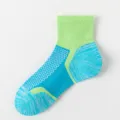 Breathable athletic ankle socks for women, green and blue marathon running sports socks. - One Size / Green