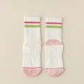 Anti-Rutsch Yoga Socken mittelhohe Pilates Socken mit Streifen und Noppen Sohle weiss - Einheitsgröße / Rot-grüne Streifen