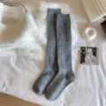 Graue Strick-Overknee-Socken für Damen, gemütliche und warme Wintersocken für den Alltag. - Einheitsgröße / Kniehoher Stil / Grau