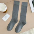 Graue gerippte Kniestruempfe fuer Damen, klassische einfarbige Strick-Langsocken Herbst. - Einheitsgröße / Fein Gerippt Dunkelgrau