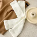 Flauschige Winter Overknee Stulpen für Damen, dicke Korallenfleece thermische Kniestrümpfe. - Overknee-Beinstulpen / Einfarbig Weiß