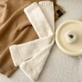 Flauschige Fleece Overknee Beinlinge in Wollweiss, kuschelige warme Damenstulpen Winter. - Overknee-Beinstulpen / Gebrochenes Weiß