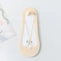 Calzini invisibili in seta di ghiaccio beige con bretelle, calzini corti estivi traspiranti - Taglia unica / Colore pelle