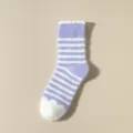 Leuke warme pluizige sokken voor vrouwen, gezellige gestreepte pluche sokken voor de winter. - Eén maat / Lichtpaars