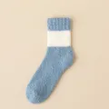 Kuschelige blau weiße gestreifte Korallenfleece Wintersocken flauschige warme Schlafsocken! - Einheitsgröße / Blau