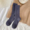 Dunkelgraue gerippte Kaschmirsocken für Damen, kuschelige Wintersocken im Mid-Tube-Stil. - Einheitsgröße / Dunkelgrau