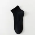 Schwarze Baumwoll-Kurzsocken für Damen, bequeme einfarbige Sportsocken für den Alltag. - Einheitsgröße / Schwarz