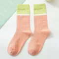 Chaussettes rayées couleur pêche avec poignets côtelés vert clair, style quotidien. - Taille unique / Manchette Verte 23060