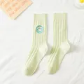 Japanische süße bestickte Smiley Mittelsocken, hellgrüne gerippte Baumwoll-Freizeitsocken für Damen. - Einheitsgröße / Grün